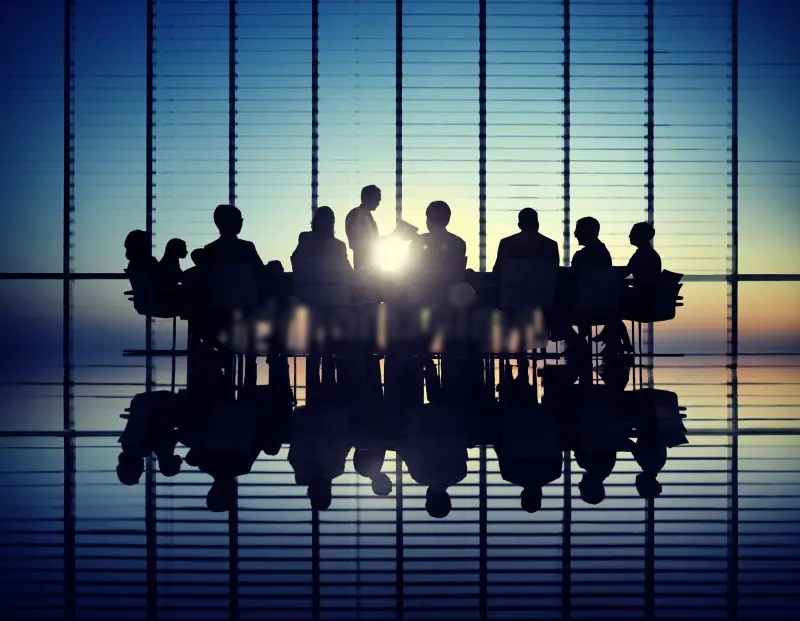 management-team-meeting-45717787